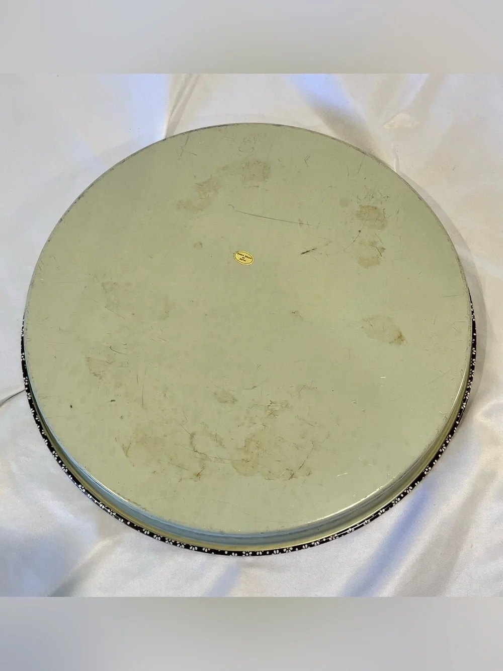 Vintage Hong Kong Metal Tin Tray Round Picnic Scene 12”